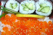oeuf de saumon et sushi