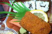 sushi et poisson pané