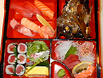 boite a sushi remplie de delices